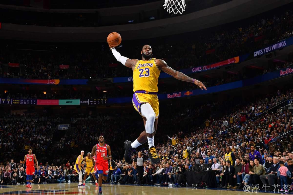 詹姆斯火力全开 突破上篮势不可挡