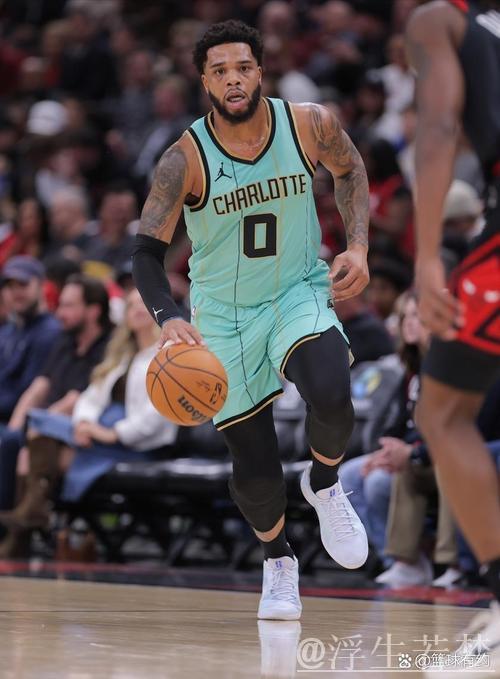 布里奇斯26分10篮板乔治贡献20分，黄蜂终结爵士六连败